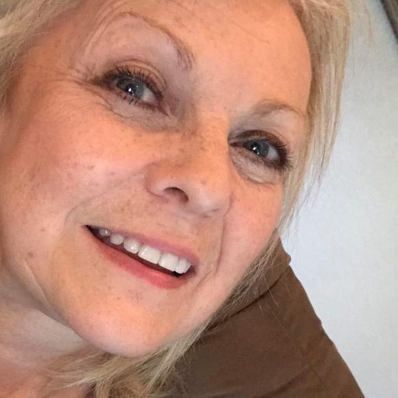 Meet your Posher, Kathy - Picture 1 of 1